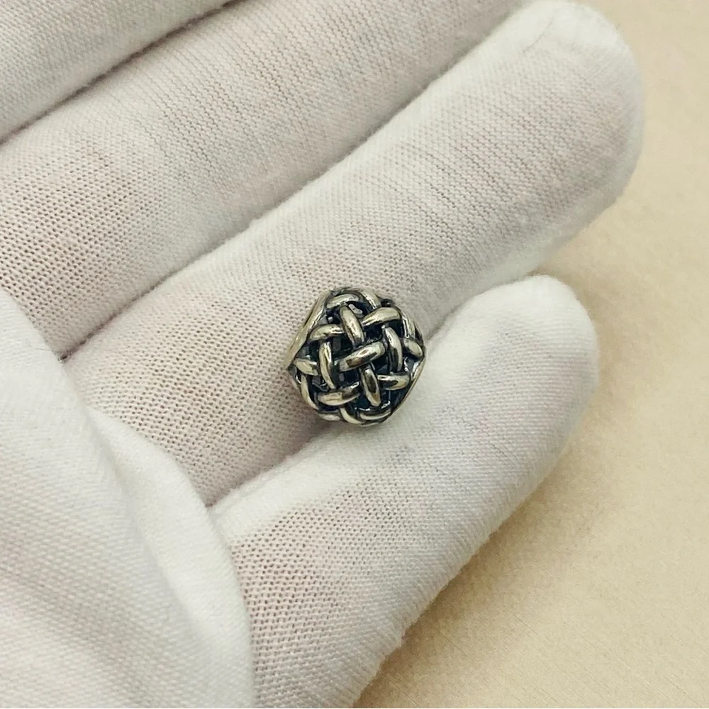 EUC Pandora 790973 Sterling Silver Forever Entwined Openworks Charm - Picture 3 of 10